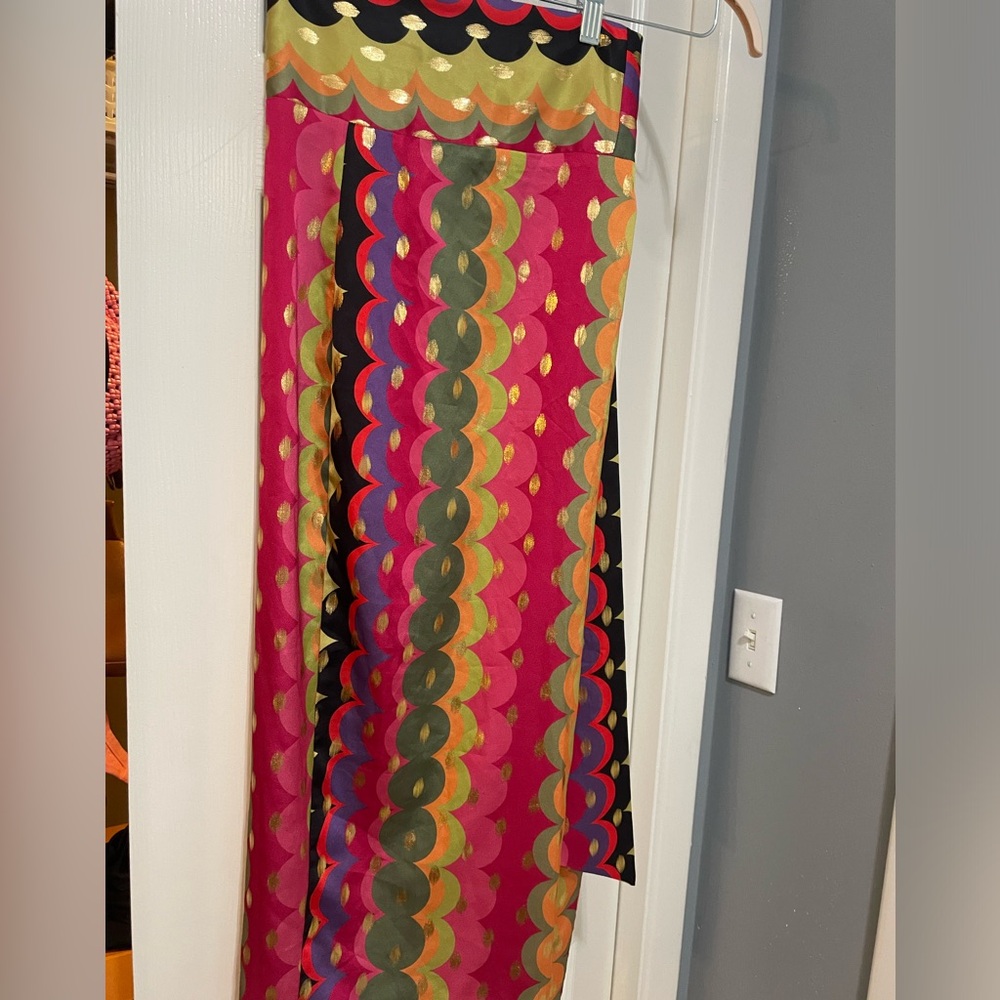EUC Never Fully dresses wrap skirt size 6